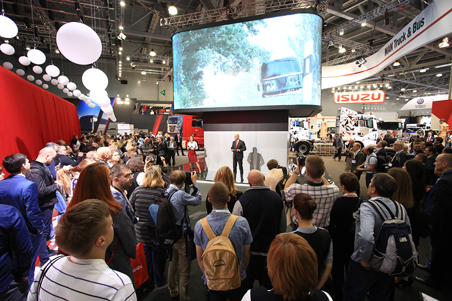 汽車展廳現(xiàn)場，汽車展會(huì)嘉賓，車展 